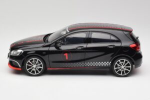Mercedes A-Class W176 AMG Černý Norev 1:18 183596 Kov – obrázek 4 z 8