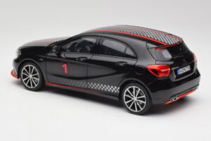 Mercedes A-Class W176 AMG Černý Norev 1:18 183596 Kov – obrázek 7 z 8