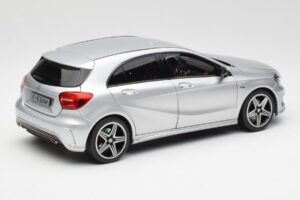 Mercedes A-Class W176 Polar Stříbrný Norev 1:18 B66960139 Kov – obrázek 3 z 8