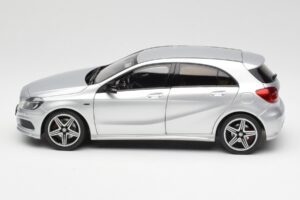 Mercedes A-Class W176 Polar Stříbrný Norev 1:18 B66960139 Kov – obrázek 4 z 8