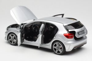 Mercedes A-Class W176 Polar Stříbrný Norev 1:18 B66960139 Kov – obrázek 5 z 8