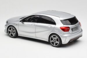 Mercedes A-Class W176 Polar Stříbrný Norev 1:18 B66960139 Kov – obrázek 7 z 8