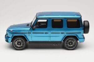 Mercedes AMG G63 W463 Hyper Blue Magno GT Spirit 1:18 GT925 Pryskyřice – obrázek 3 z 6