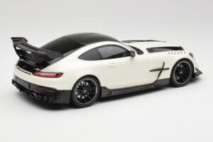 Mercedes AMG GT C190 Black Series Designo Diamond Bílý Metallic Minichamps 1:18 155032022 Kov – obrázek 2 z 6
