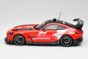 Mercedes AMG GT Black Series F1 Safety Car 2022 Minichamps 1:18 153032093 Kov – obrázek 3 z 6
