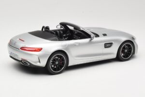 Mercedes AMG GT C Roadster R190 Stříbrný Norev 1:18 183453 Kov – obrázek 2 z 6