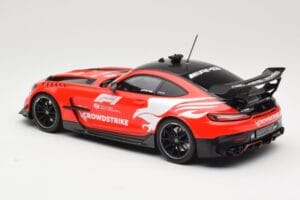 Mercedes AMG GT C190 Black Series Safety Car F1 2022 Minichamps 1:18 155032090 Kov – obrázek 5 z 6