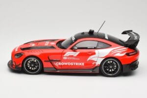 Mercedes AMG GT C190 Black Series Safety Car F1 2024 Minichamps 1:18 110032090 Kov – obrázek 4 z 8
