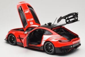 Mercedes AMG GT C190 Black Series Safety Car F1 2024 Minichamps 1:18 110032090 Kov – obrázek 5 z 8
