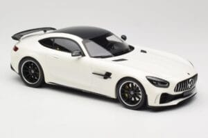 Mercedes AMG GT R C190 Bílý Metalíza Minichamps 1:18 155036028 Kov – obrázek 4 z 6