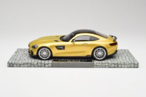Mercedes Brabus AMG GT S C190 600 Desert Zlatý Minichamps 1:18 107032522 Kov – obrázek 3 z 6