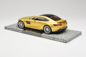 Mercedes Brabus AMG GT S C190 600 Desert Zlatý Minichamps 1:18 107032522 Kov – obrázek 5 z 6