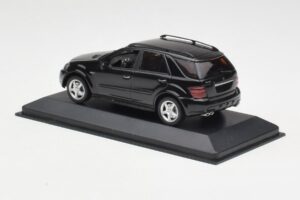 Mercedes AMG ML 63 W164 Černý Minichamps 1:43 400037670 Kov – obrázek 3 z 4