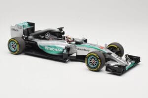 Mercedes AMG Petronas W06 Hybrid #44 L. Hamilton F1 World Champion 2015 Minichamps 1:18 186150044 Kov – obrázek 4 z 6