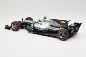 Mercedes AMG Petronas W08 V. Rossi Ride Swap Valencia December 2019 Minichamps 1:18 110191746 Kov – obrázek 5 z 6