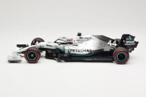 Mercedes AMG Petronas W10 #44 L. Hamilton Winner German GP 2019 Minichamps 1:18 110191144 Kov – obrázek 3 z 6