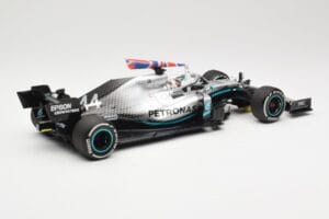 Mercedes AMG Petronas W10 #44 L. Hamilton Winner British GP 2019 Minichamps 1:18 110191044 Kov – obrázek 2 z 6