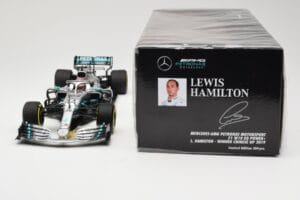 Mercedes AMG Petronas W10 #44 L. Hamilton Winner Chinese GP 2019 Minichamps 1:18 110190344 Kov – obrázek 6 z 6