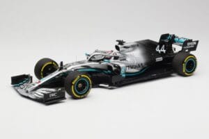 Mercedes AMG Petronas W10 #44 L. Hamilton F1 World Champion 2019 Minichamps 1:18 110190044 Kov