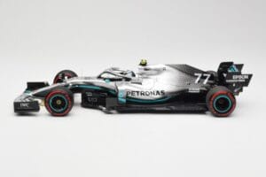 Mercedes AMG Petronas W10 #77 V. Bottas British GP 2019 Minichamps 1:18 110191077 Kov – obrázek 3 z 6