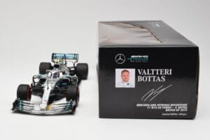 Mercedes AMG Petronas W10 #77 V. Bottas British GP 2019 Minichamps 1:18 110191077 Kov – obrázek 6 z 6