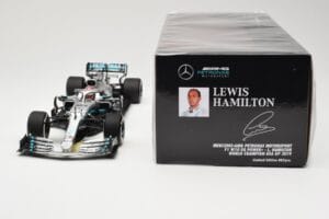 Mercedes AMG Petronas W10 EQ Power+ #44 L. Hamilton USA GP F1 World Champion 2019 Minichamps 1:18 110191844 Kov – obrázek 7 z 7