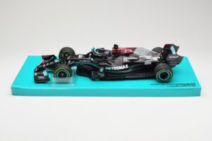 Mercedes AMG Petronas W12 E Performance #44 L. Hamilton Russian GP 2021 Minichamps 1:18 113211544 Kov