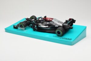 Mercedes AMG Petronas W12 E Performance #44 L. Hamilton Russian GP 2021 Minichamps 1:18 113211544 Kov – obrázek 5 z 6
