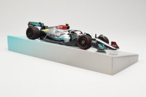 Mercedes AMG Petronas W13 E Performance #44 L. Hamilton 2022 Minichamps 1:18 113220044 Kov – obrázek 4 z 6