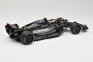 Mercedes AMG Petronas W14 E Performance #44 L. Hamilton Bahrain GP 2023 Minichamps 1:18 110230144 Kov – obrázek 2 z 6
