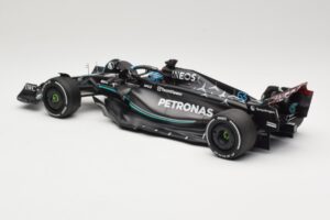 Mercedes AMG Petronas W14 E Performance #63 G. Russell Australian GP 2023 Minichamps 1:18 110230363 Kov – obrázek 5 z 6