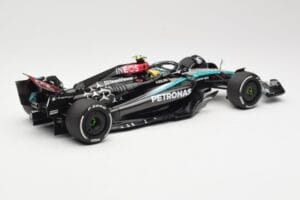 Mercedes AMG Petronas W15 E Performance #44 L. Hamilton 2024 Minichamps 1:18 110240144 Kov – obrázek 2 z 6