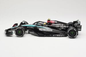 Mercedes AMG Petronas W15 E Performance #44 L. Hamilton 2024 Minichamps 1:18 110240144 Kov – obrázek 5 z 6