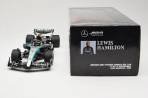 Mercedes AMG Petronas W15 E Performance #44 L. Hamilton 2024 Minichamps 1:18 110240144 Kov – obrázek 6 z 6