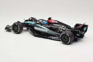 Mercedes AMG Petronas W15 E Performance #63 G. Russell Winner Austrian GP 2024 Minichamps 1:18 110241163 Kov – obrázek 5 z 6