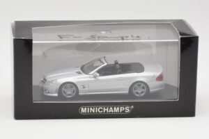 Mercedes AMG SL63 R230 Stříbrný Minichamps 1:43 B66960018-R Kov – obrázek 4 z 4