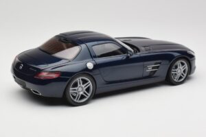 Mercedes SLS AMG C197 Blue Metallic Minichamps 1:18 180039021 Kov – obrázek 3 z 8