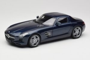 Mercedes SLS AMG C197 Blue Metallic Minichamps 1:18 180039021 Kov