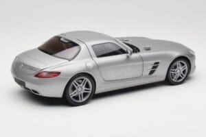 Mercedes AMG SLS C197 Grey Metallic Minichamps 1:18 100039025 Kov – obrázek 3 z 8
