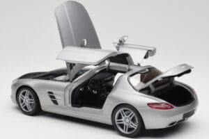 Mercedes AMG SLS C197 Grey Metallic Minichamps 1:18 100039025 Kov – obrázek 5 z 8