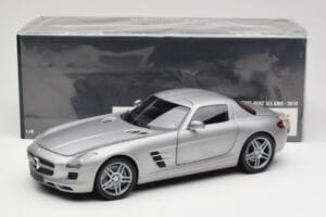 Mercedes AMG SLS C197 Grey Metallic Minichamps 1:18 100039025 Kov – obrázek 8 z 8