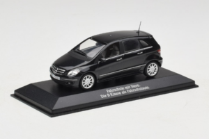 Mercedes B-Class W245 Autoškola Černý Minichamps 1:43 MB005 Kov – obrázek 2 z 4