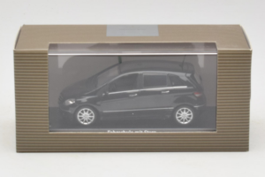Mercedes B-Class W245 Autoškola Černý Minichamps 1:43 MB005 Kov – obrázek 4 z 4