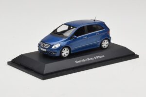 Mercedes B-Class W245 Lotus Blue Metallic Minichamps 1:43 B66962407 Kov – obrázek 2 z 4