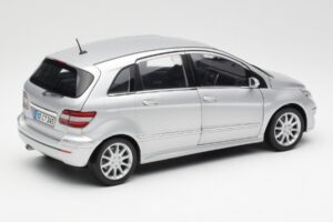 Mercedes B-Class W245 Stříbrný Kyosho 1:18 B66962326 Kov – obrázek 3 z 8