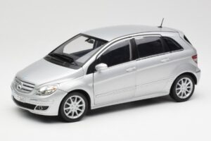 Mercedes B-Class W245 Stříbrný Kyosho 1:18 B66962326 Kov