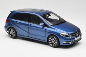 Mercedes B-Class W246 Lotus Modrý Metalíza Norev 1:18 B66961410 Kov – obrázek 6 z 8
