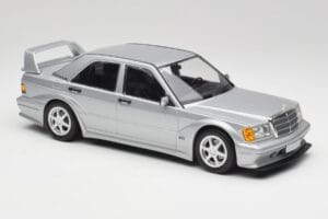 Mercedes 190E W201 2.5-16 EVO 2 Astral Stříbrný Metallic Minichamps 1:18 155036101 Kov – obrázek 4 z 6