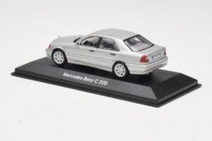 Mercedes C 200 W202 Iridium Silver Minichamps 1:43 B66040488 Kov – obrázek 3 z 4