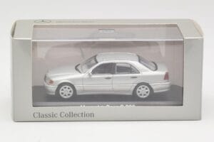 Mercedes C 200 W202 Iridium Silver Minichamps 1:43 B66040488 Kov – obrázek 4 z 4